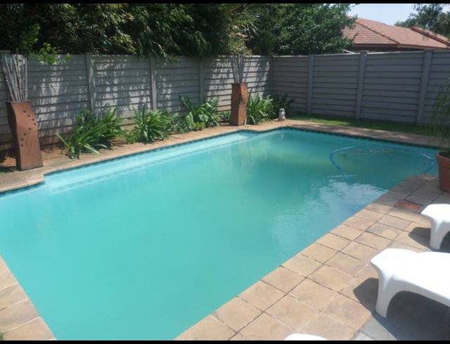 5 BEDROOM HOUSE FOR SALE IN GOLF PARK
